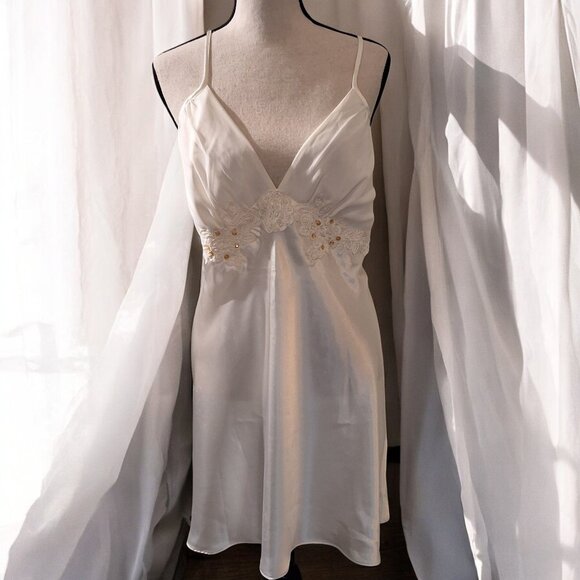 Vntg California Dynasty Ivory Satin Nightgown Lace and Rhinestone Details Sz L - Picture 1 of 6